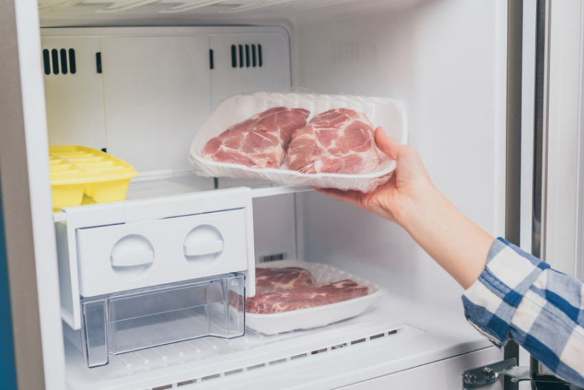 Jak Rozehrat maso v mikrovlnce?