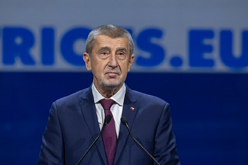 Sestavovani vlady Andrej Babis Obrázek k článku: Povolební politická scéna: Andrej Babiš představil nabídku rozdělení pozic ve Sněmovně