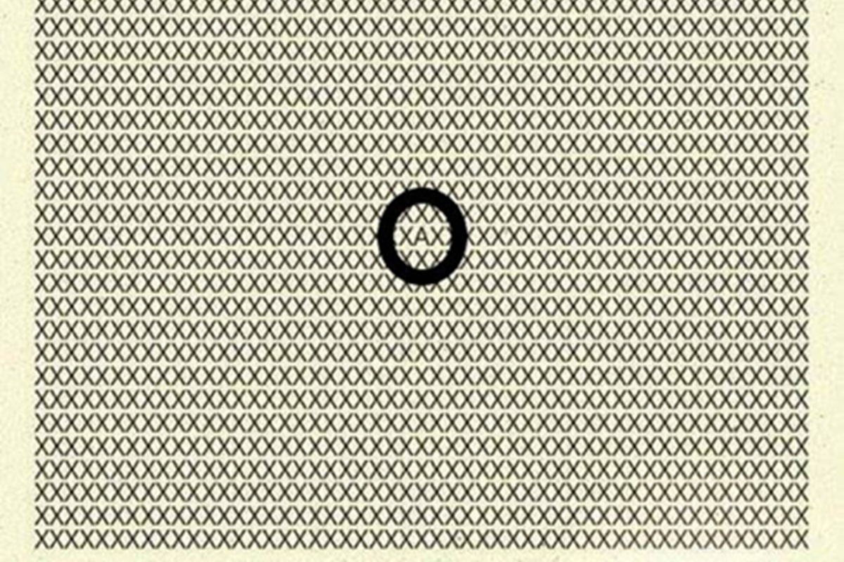 Obrázek k testu: Na první pohled jednoduchý úkol, který ale dokáže potrápit i bystré hlavy. Najdete během pouhých pěti sekund vetřelce mezi písmeny?