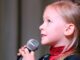 dívka zpěv talent