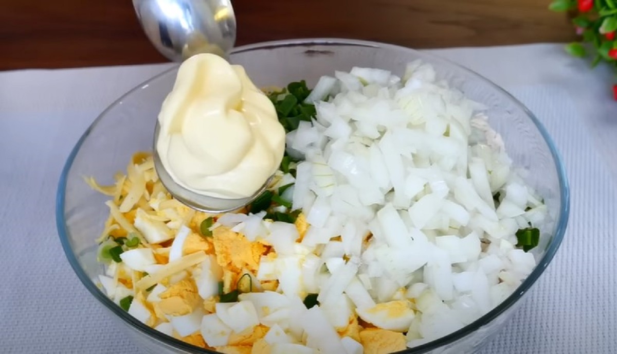 ingredience do vaječného salátu
