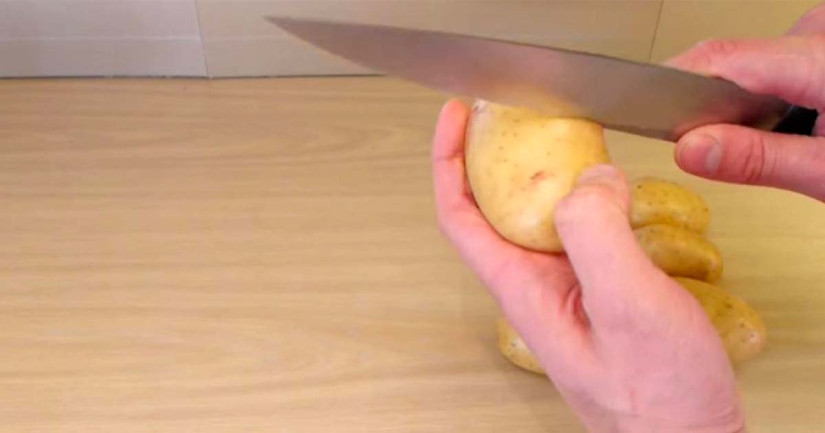 krájení loupání brambor