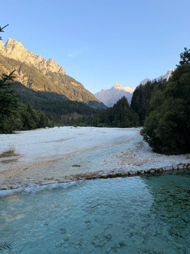 Kranjska Gora, řeka u jezera Jasna