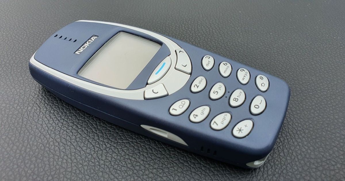 Starý mobil Nokia