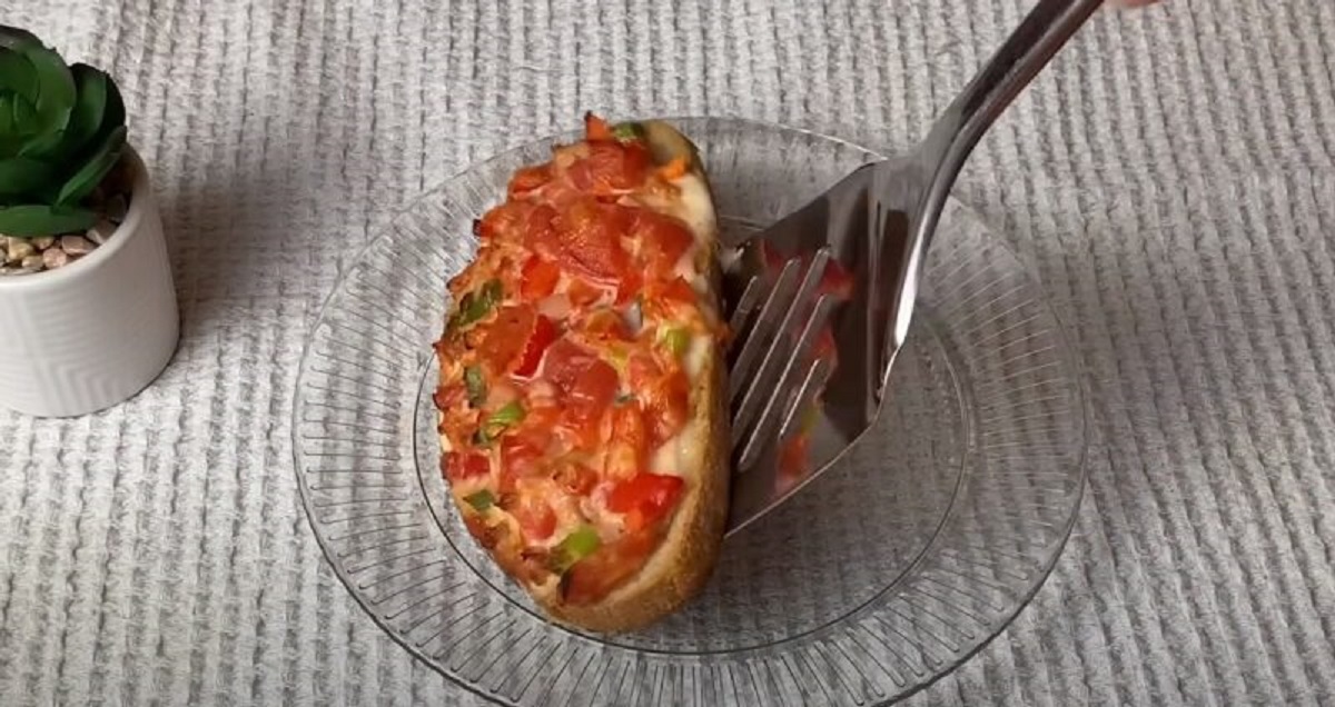 zapečený chlebík s rajčaty